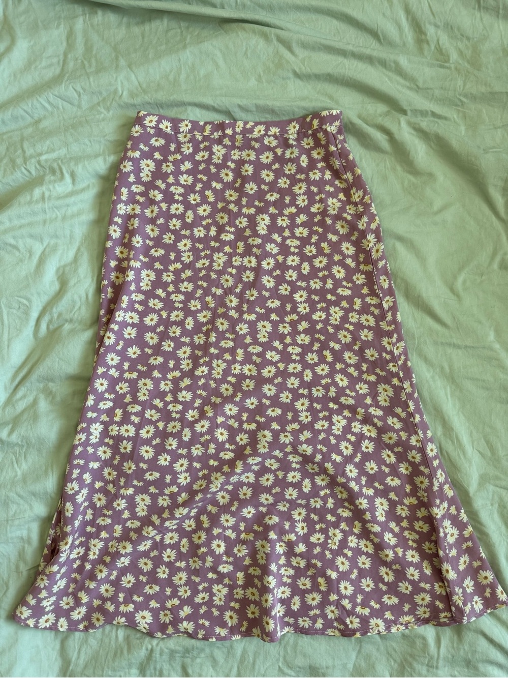 Floral Midi Skirt in Lavender with Daisies
